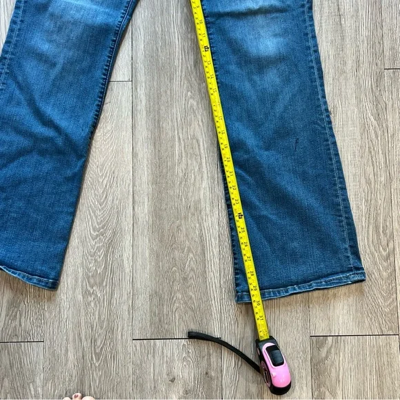 Soho Women's Blue Jeans Curvy Bootcut Size 16 - Picture 4 of 7